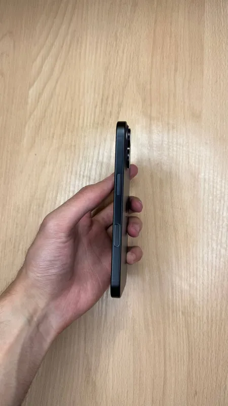 iPhone 16 2