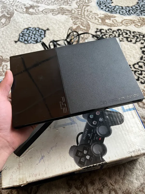 Playstation 2 ( Sony)