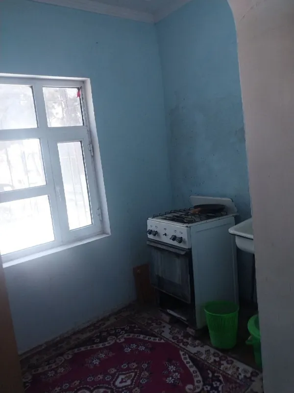 1/1/4 сотилади. 40м² 3