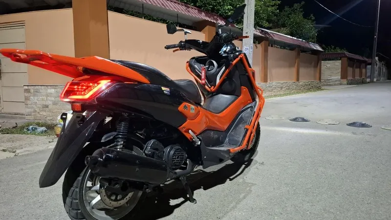 N max 150³ скутер 4