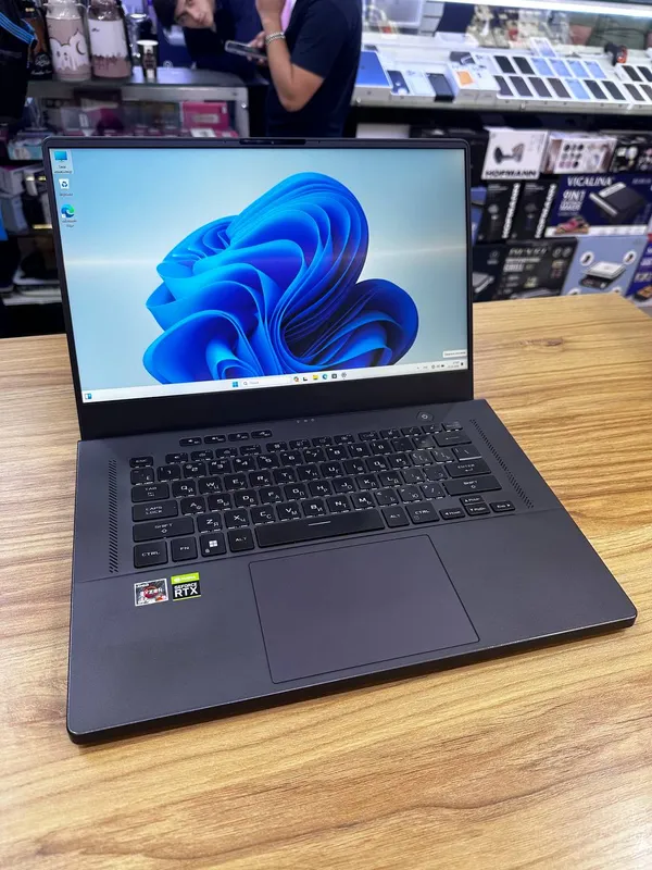 Asus ROG Zephyrus 4