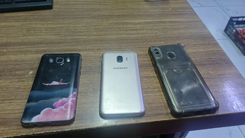 Telefonlar sotiladi 2