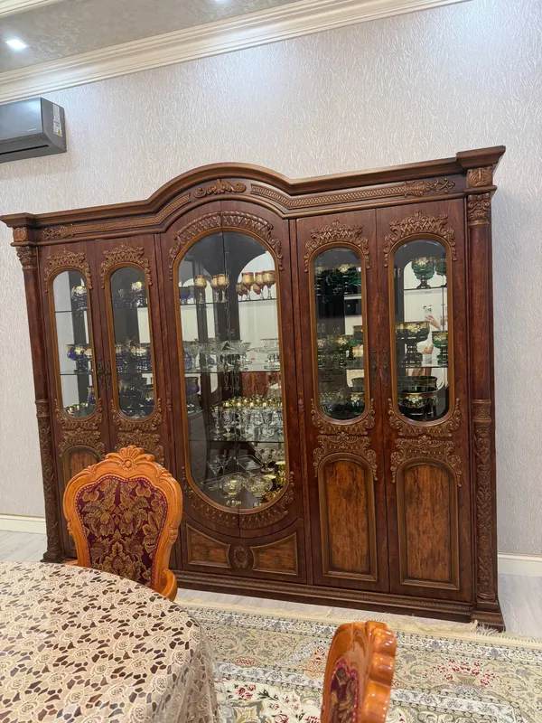 Mebel sotiladi