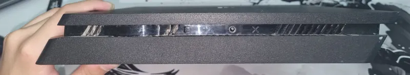 Продаю PlayStation 4 slim +2 джостика и MC 11 — фото 3