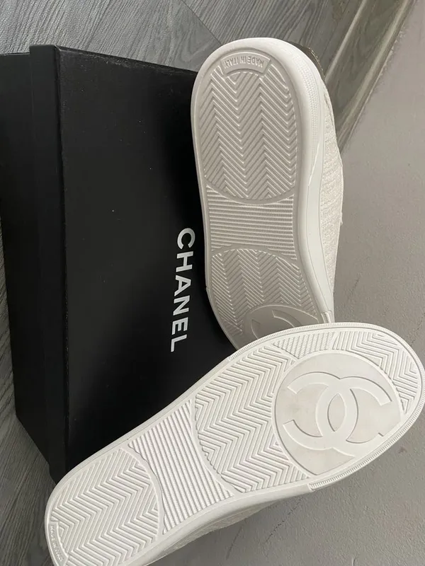 Женские белые кеды Chanel — фото 4