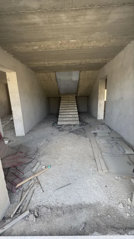 Ikki qavatli 6 soxli hovli sotiladi 4 Ikki qavatli 6 soxli hovli sotiladi 4
