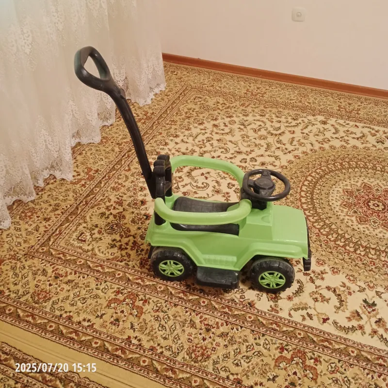 Продается трёх колёсный велосипед и машинка каталка — фото 4