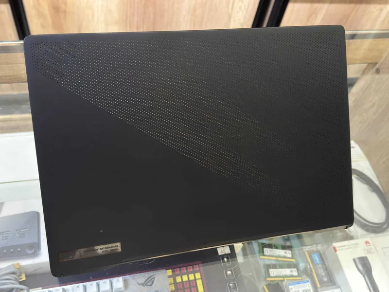ASUS ROG ZEPHYRUS M16 ore i7-11800H ram 16 ssd 512 RTX 3050Ti 4Gb — фото 4