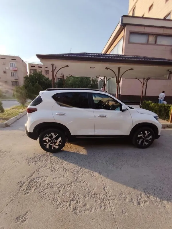 Kia Sonet, полная комплектация 3 Kia Sonet, полная комплектация 3