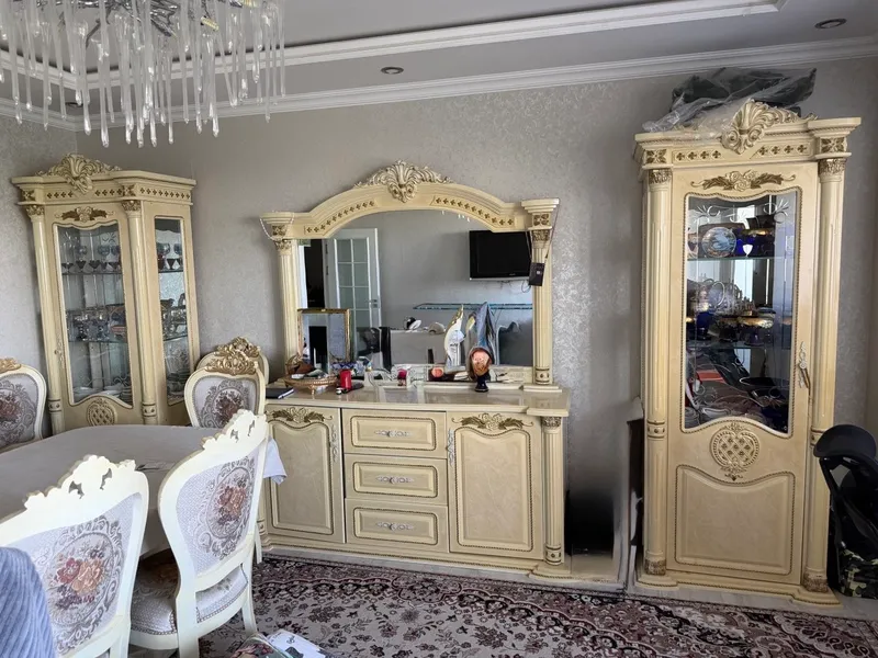 Zal mebeli sotiladi 2 Zal mebeli sotiladi 2