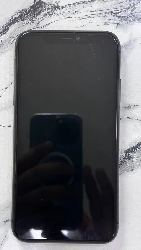 iPhone 11 sotiladi 3 iPhone 11 sotiladi 3