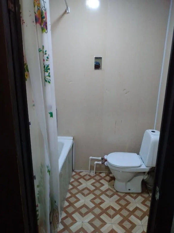 Yotoqxonada shaxsiy sanuzelli xona sotiladi, 18 m² 5