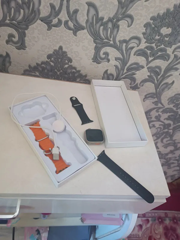 smart watch sotiladi toza tutilgan 2 remeshok 2 smart watch sotiladi toza tutilgan 2 remeshok 2