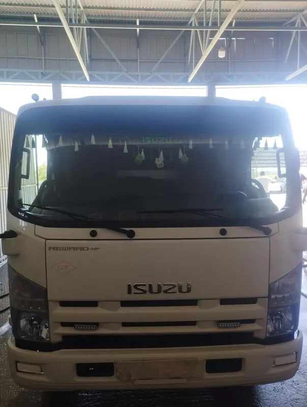 Isuzu samosval 2020 йил спг Заводская 1 Isuzu samosval 2020 йил спг Заводская 1