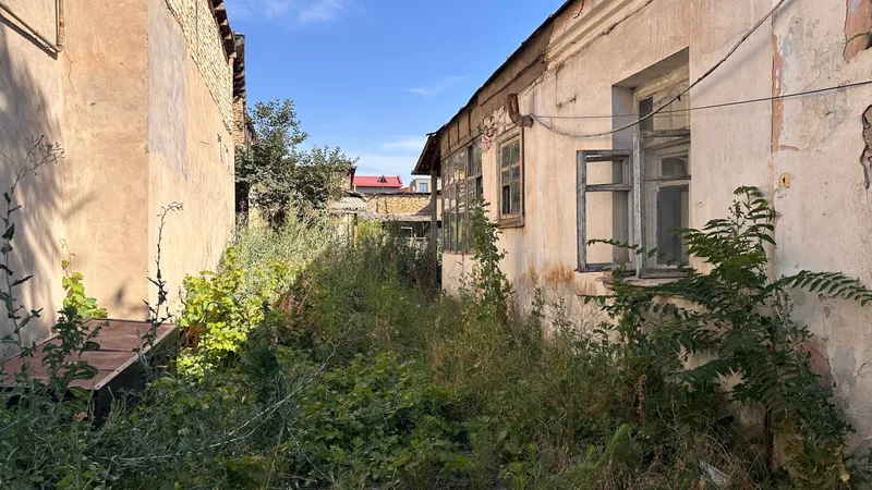 Продаётся земельный участок в центре города 3 Продаётся земельный участок в центре города 3