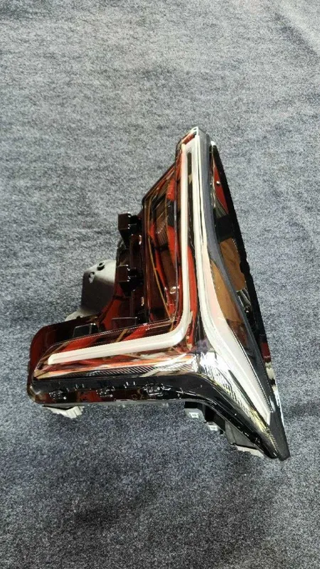 Левая передняя фара Bestun T55