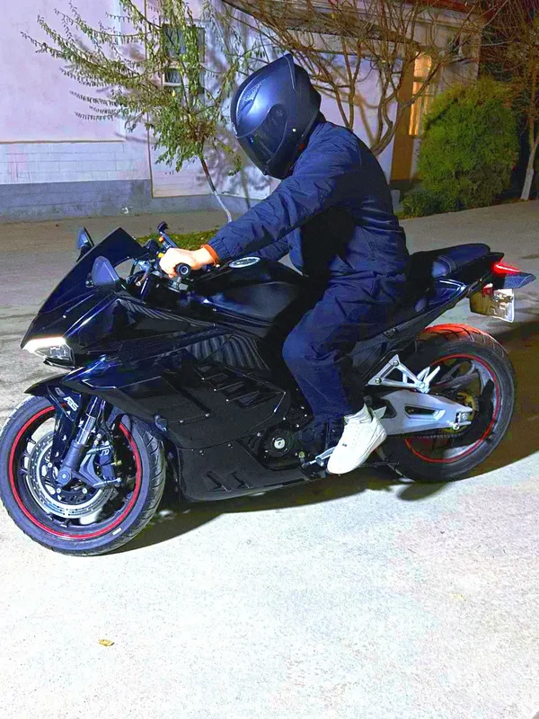 Дугатти панигал 400 1