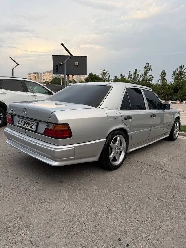 Mercedes Benz W124 5 Mercedes Benz W124 5