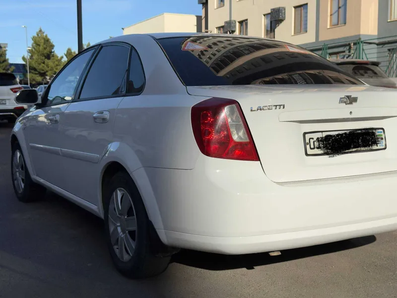 Lacetti 1.8 AT Ayol kishi haydagan ideal holatda toliq servis qilingan — фото 4