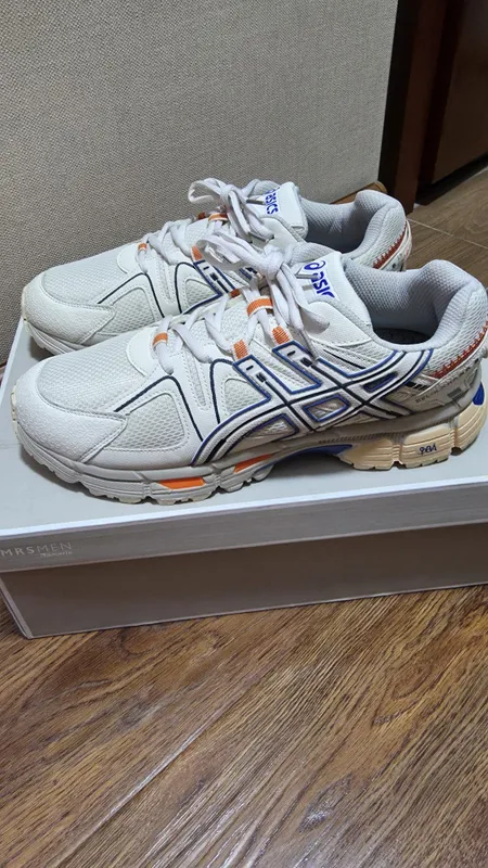 Кроссовки от мирового бренда "Asics" 1 Кроссовки от мирового бренда "Asics" 1