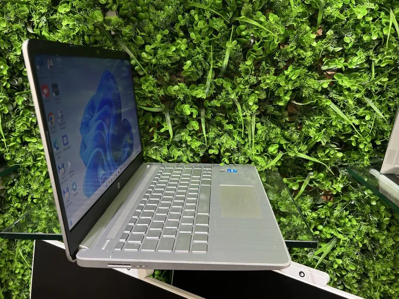 Hp core i3 yangi avlod ixchamidan 14 lik 3 Hp core i3 yangi avlod ixchamidan 14 lik 3