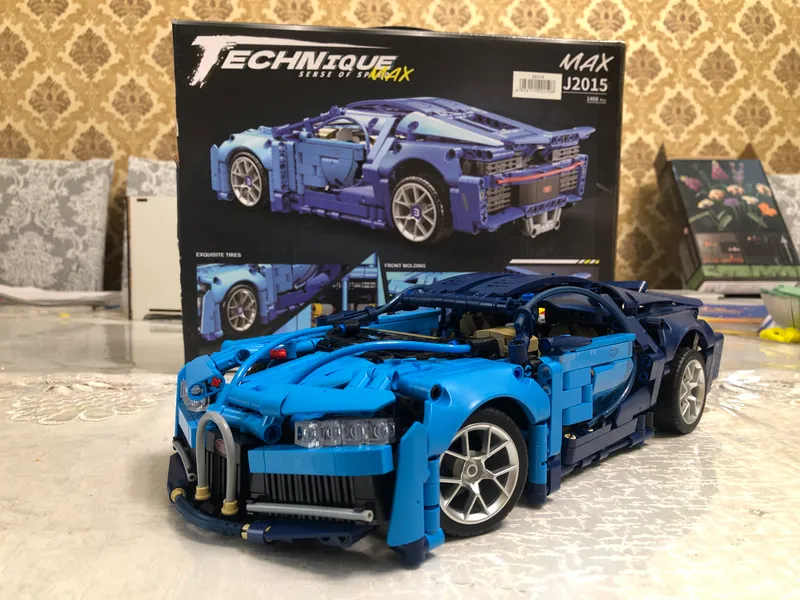 Bugatti Chiron (1408 дет.) — Коллекционная модель