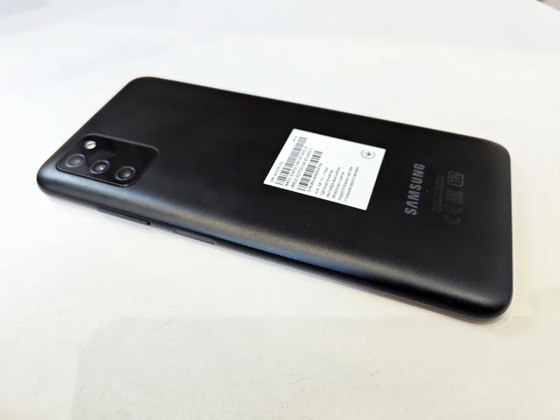 Samsung s03s 4/64 6