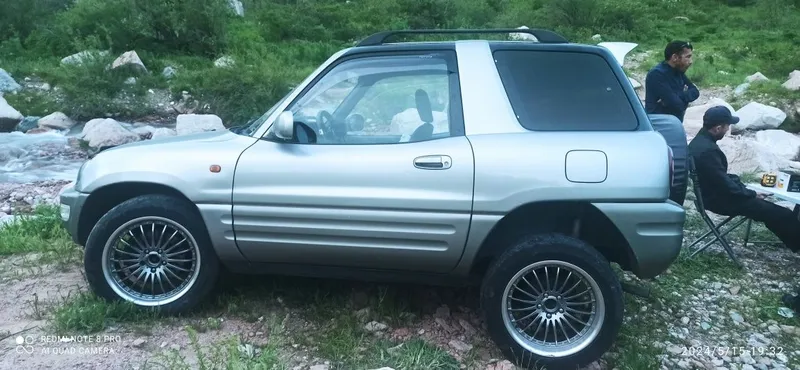 Toyota Rav4 J. karatishka obmen bor  bosa koramiz — фото 4