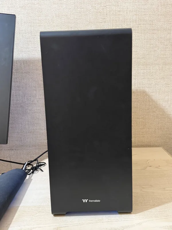 Продаю корпус thermaltake s300 tg — фото 1