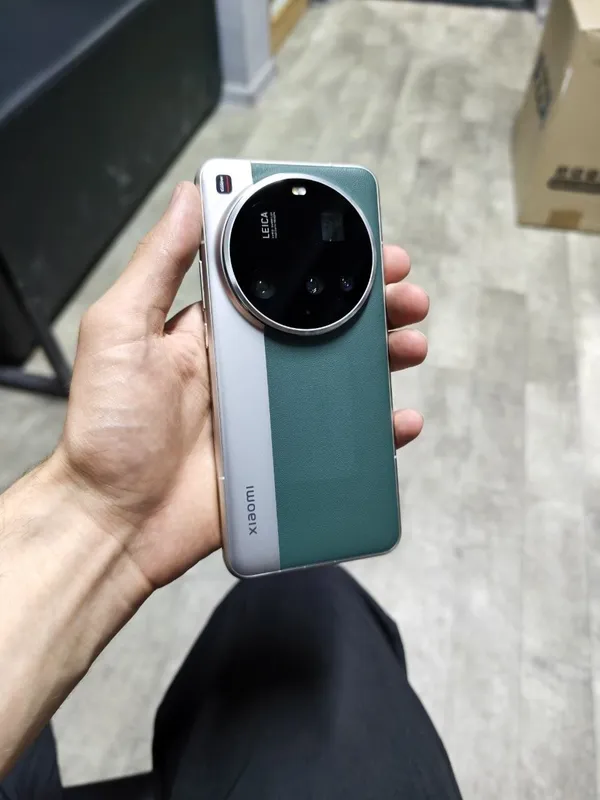 Xiaomi 15 ultra 12/256 Без дефектов Все работает супер Нету имей 2