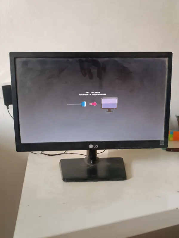 монитор LG рабочий 2 монитор LG рабочий 2