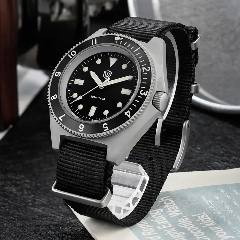 Watchdives WD1972 VH31 4 Watchdives WD1972 VH31 4