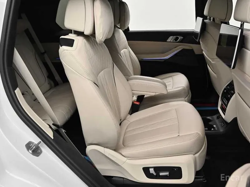 BMW X7 xDrive 40i M Sport 6STR 8