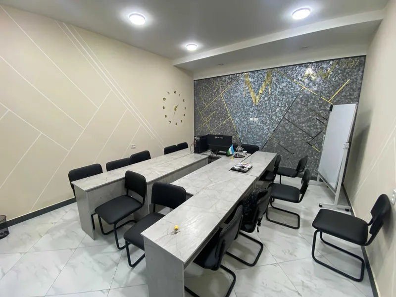 Shahar markazida, Makon-Mall ro‘parasida ofis ijara