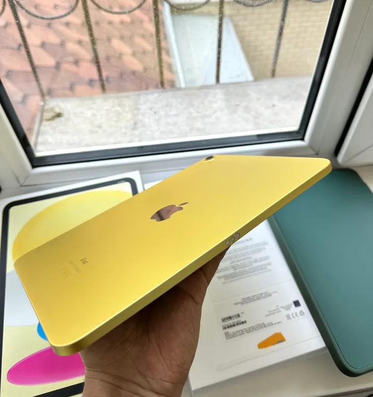 iPad 10 Gen Yellow 64GB WiFi — фото 2