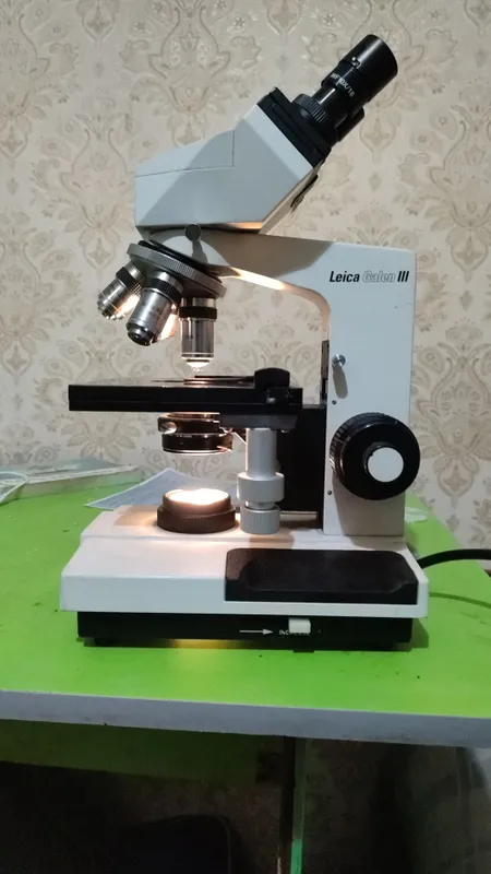 Mikroskop sotiladi srochna, holati idial 1 Mikroskop sotiladi srochna, holati idial 1