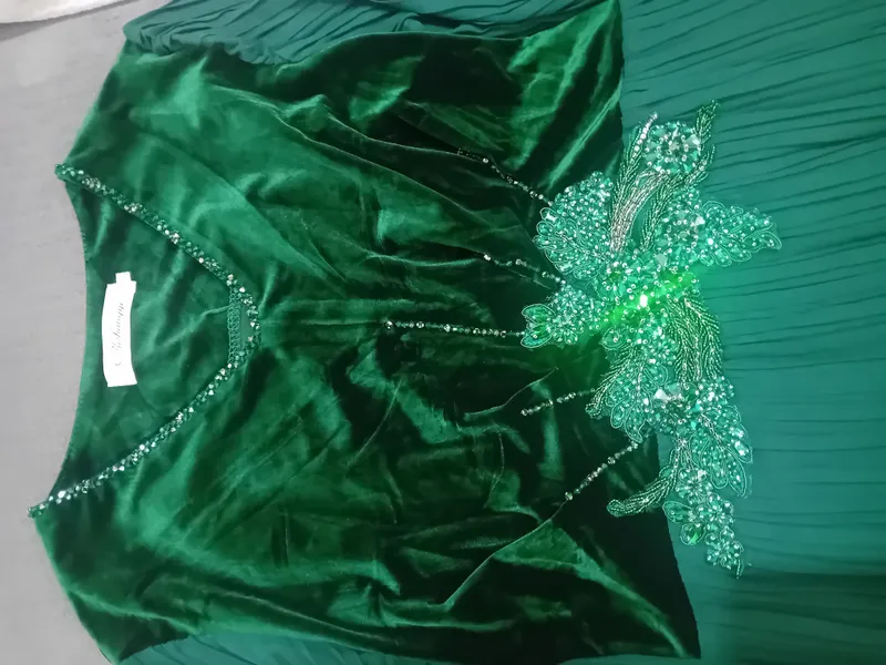 Juda chiroyli ko‘ylak, o‘lchami 2XL. Yangi 2