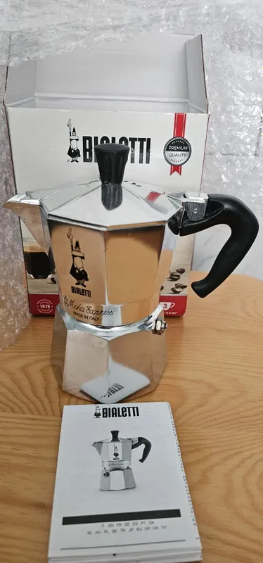 Гейзерная кофеварка Bialetti moka express, 3 Cup, original Италия