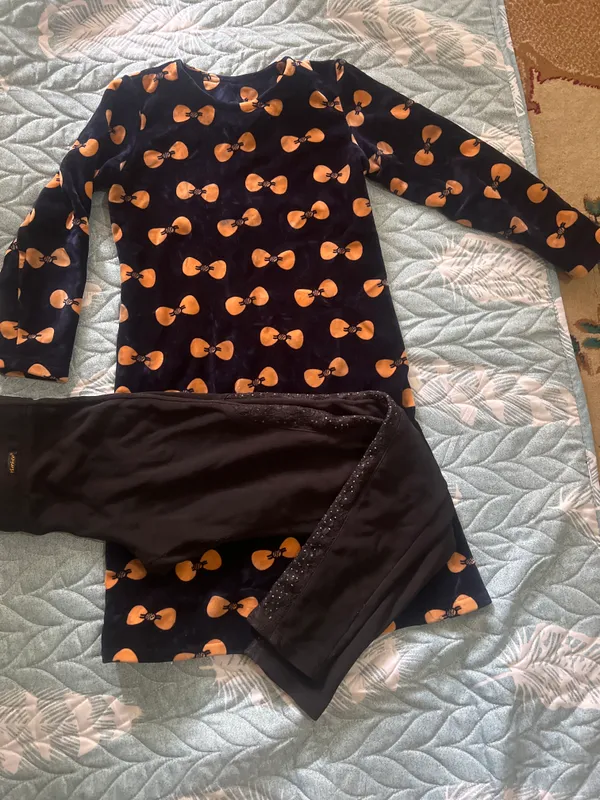 Ehson qilmoqchiman butun yangidek turupti
