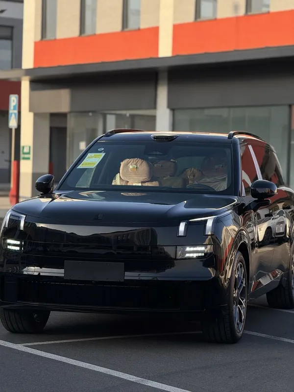 Lynk&co 900 full 2 lt