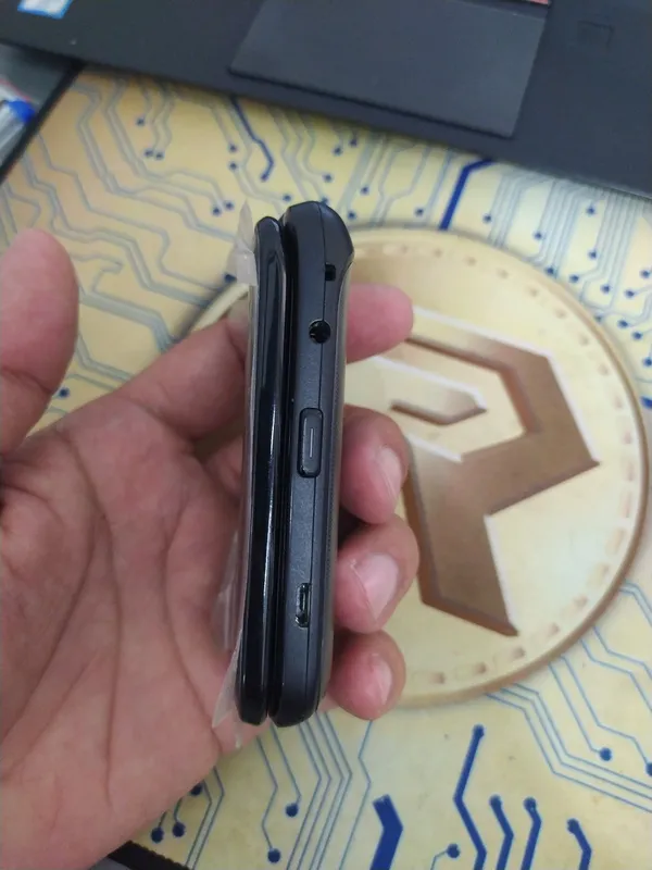 Samsung SPH-M400 Sprint Flip Phone — фото 1