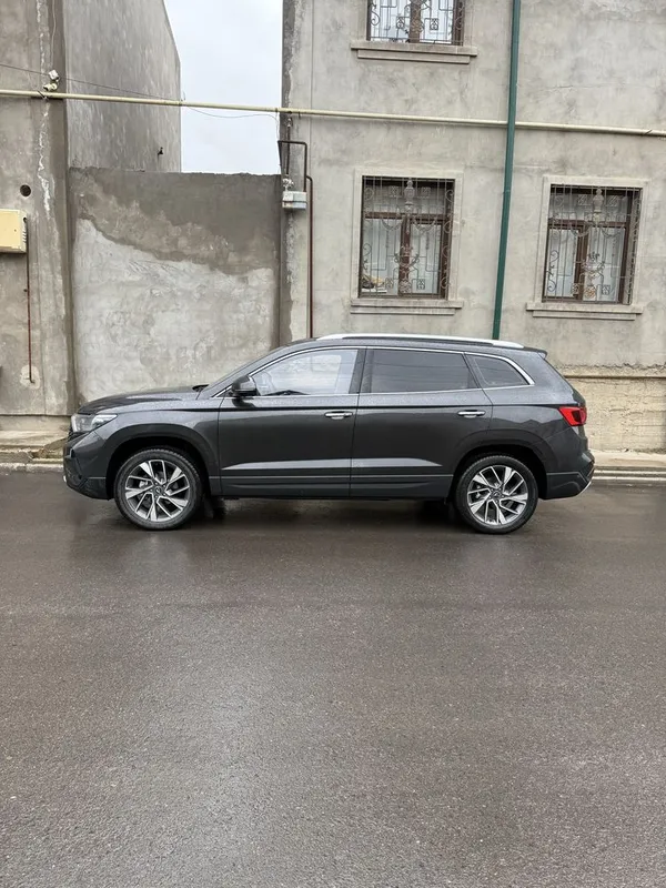 Volkswagen Jetta VS7 deyarli yengi