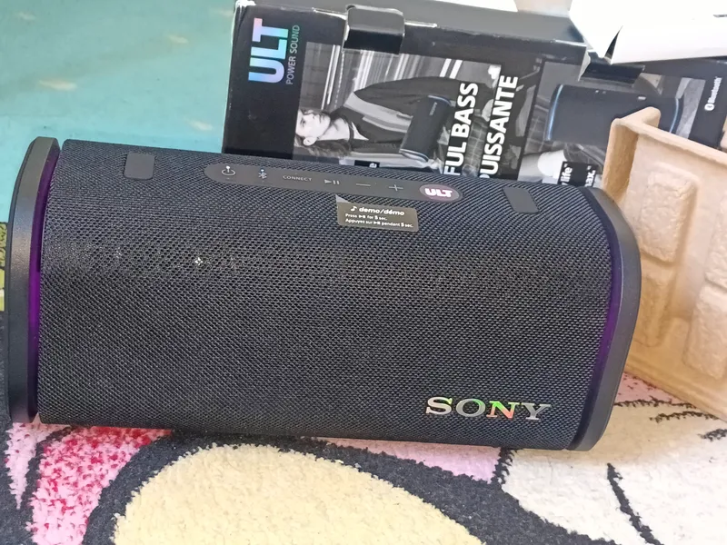 SONY ULT FIELD 5O ORGINAL SONY ULT FIELD 5O ORGINAL