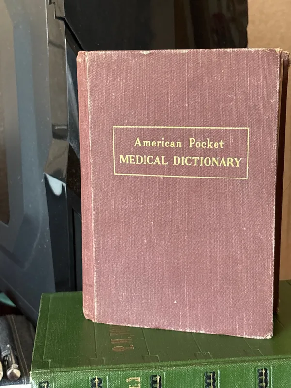 Американский карманный медицинский словарь.