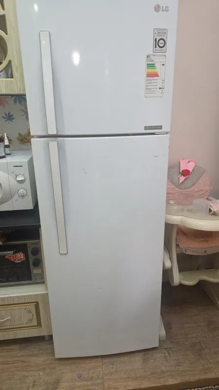 Холодильник LG 327 л. 1 Холодильник LG 327 л. 1
