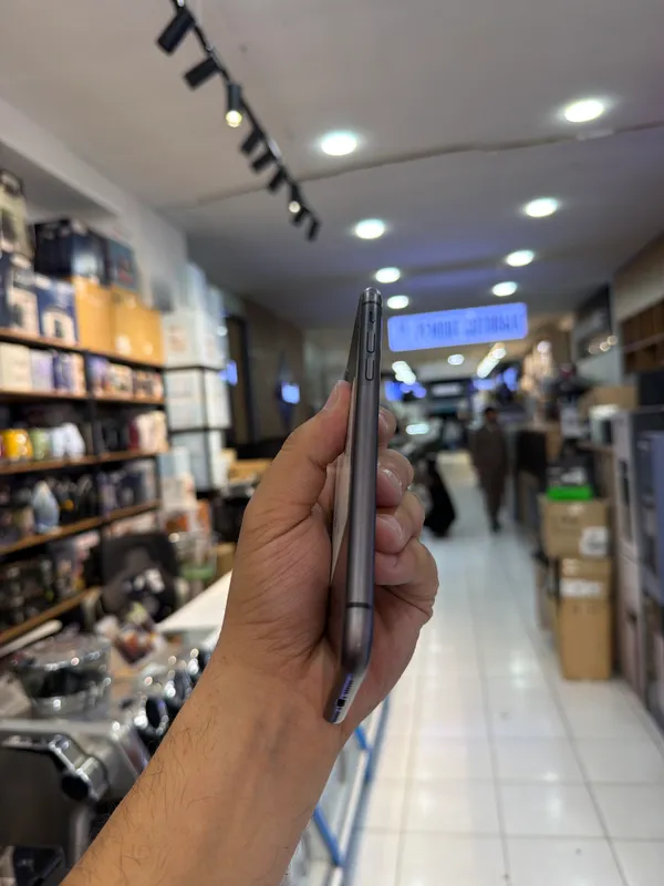 11 iphone black 64 gb 2