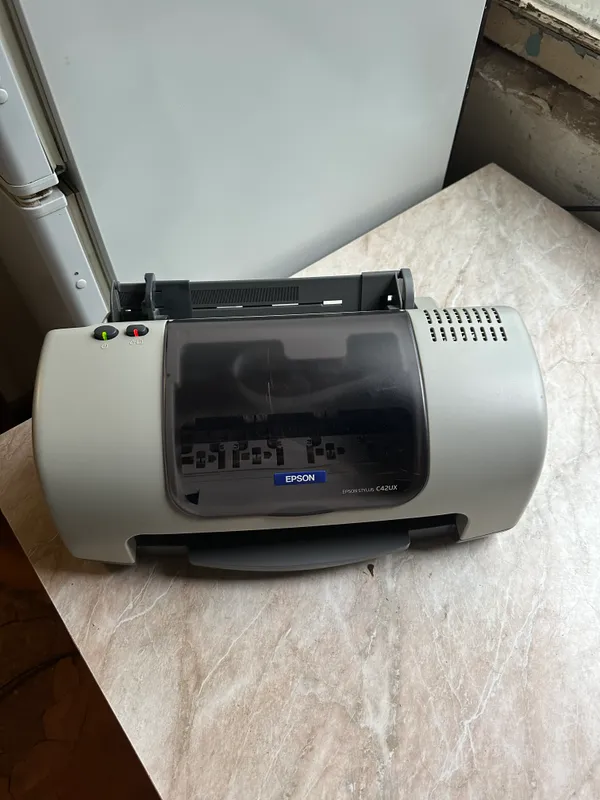 Принтер Epson Stylus цветной продаётся 4