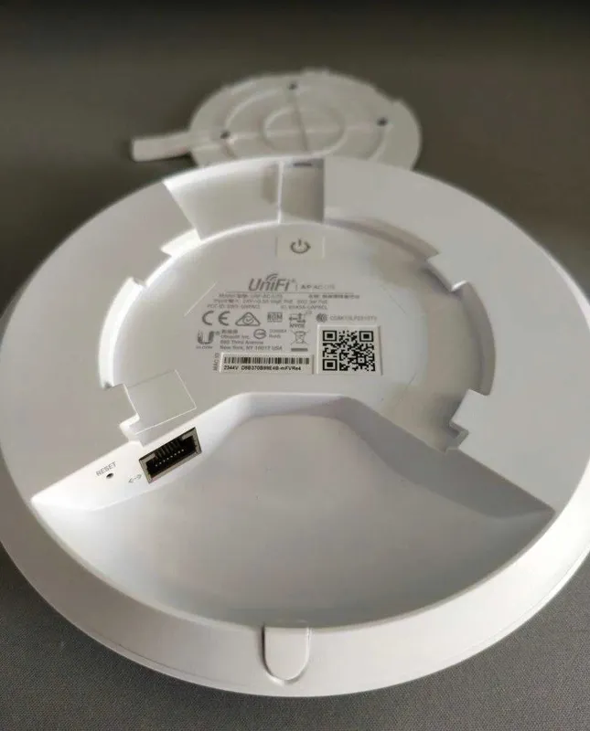Wi-Fi точка доступа Ubiquiti UniFi AP AC Lite (UAP-AC-LITE) 2