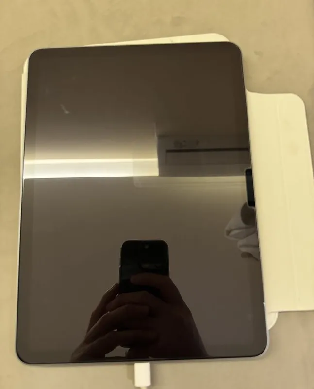 iPad Air M3 256 GB 11 dyuym 3
