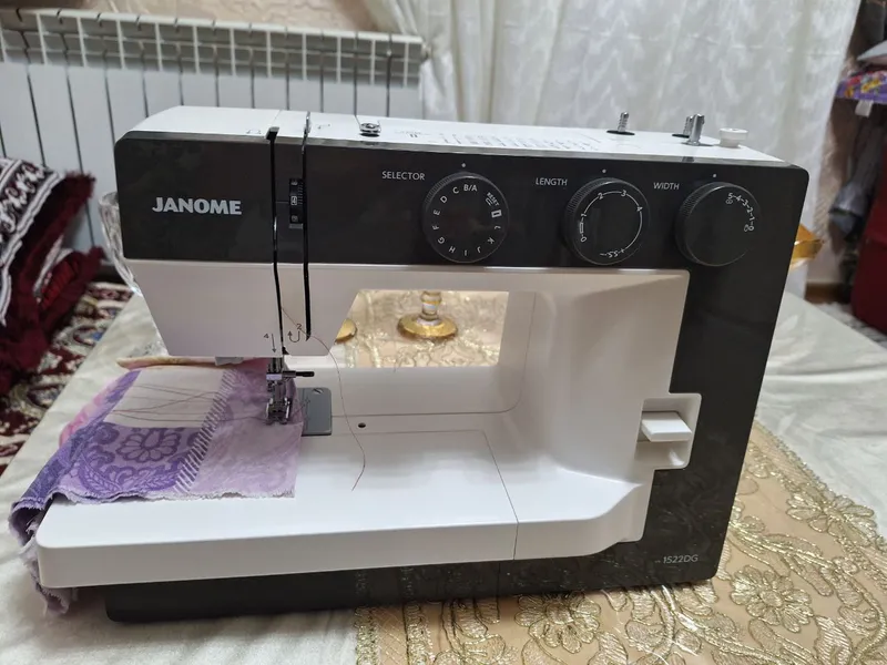 Название Janome, состояние идеальное, почти не использовалась 4